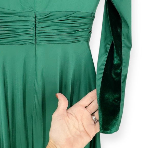 IEENA FOR‎ MAC DUGGAL Long Sleeve Ruched Waist A-Line Gown Style #55245 - size 6 - Picture 8 of 11